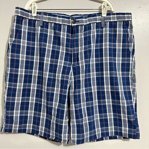 Izod men’s blue plaid shorts. Size 42